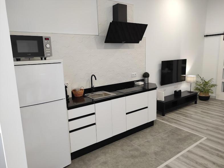 Apartamento Turistico Lyra บาเอนา ภายนอก รูปภาพ